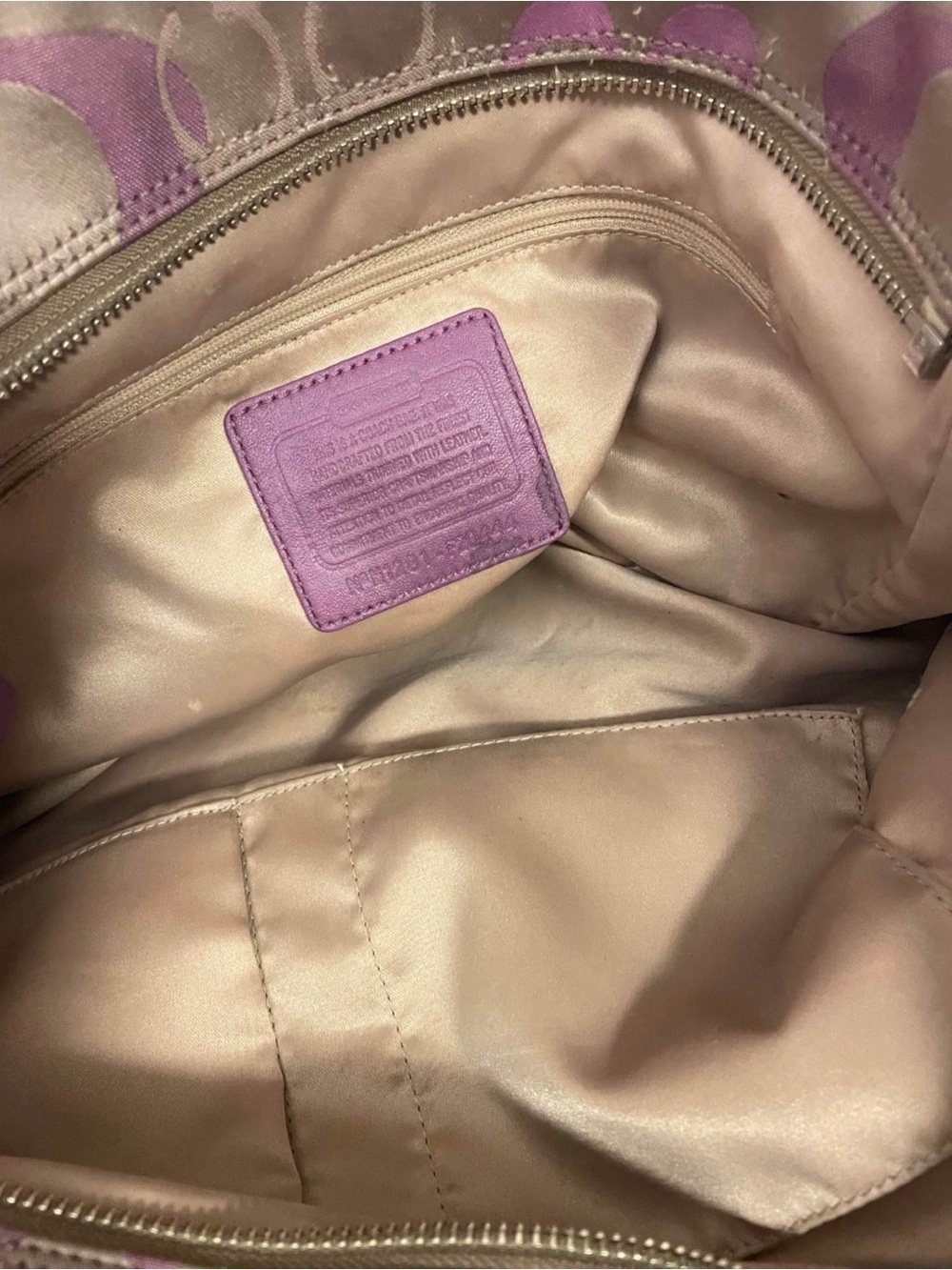 Vintage Coach Tote Bag in Purple and Taupe Signature Canvas - Picture 6 of 6
